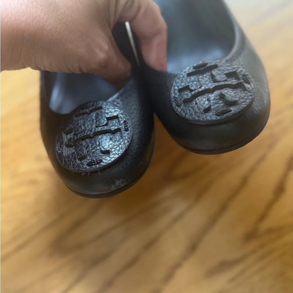 Tory Burch Black Leather Wedge Pumps – Size 8 | Logo Cap Toe
